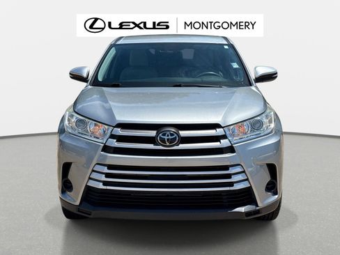 Used 2019 Toyota Highlander LE FWD image 8