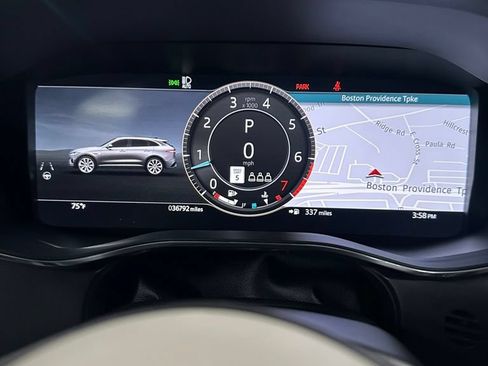 Used 2024 Jaguar F-PACE R-Dynamic S AWD/4WD image 19