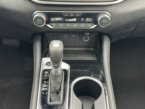 New 2025 Nissan Altima 2.5 SL FWD image 9