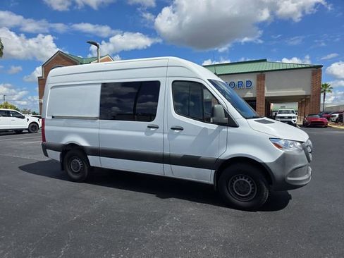 Used 2019 Mercedes-Benz Sprinter 1500 image 2