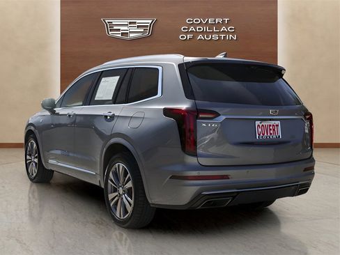 Used 2022 Cadillac XT6 Premium Luxury w/ Technology Package image 3