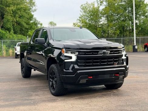 Used 2022 Chevrolet Silverado 1500 LT Trail Boss w/ Protection Package AWD/4WD image 4