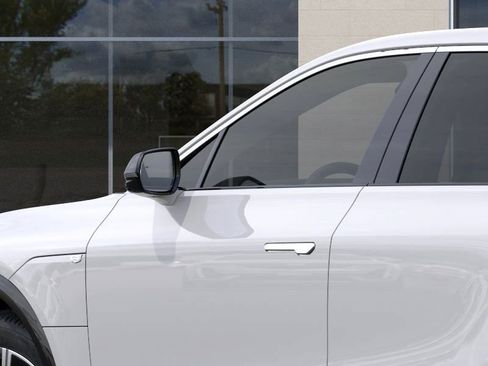 New 2025 Cadillac Lyriq Luxury image 12