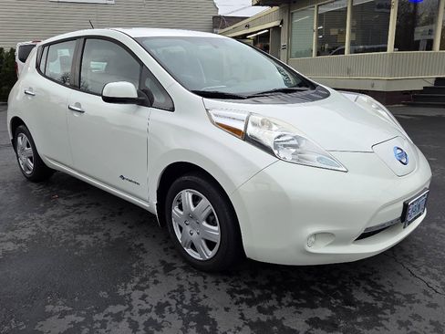 Used 2016 Nissan Leaf S w/ Charger Package image 5