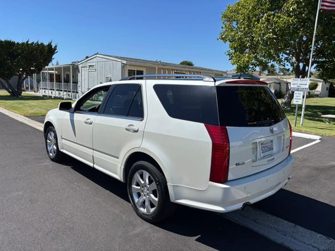 Used 2007 Cadillac SRX V8 w/ Utility Package RWD image 9