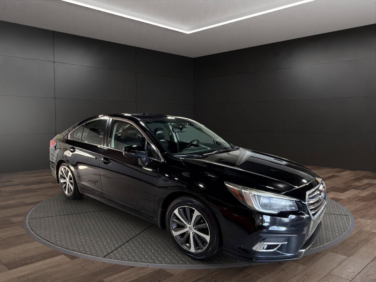 Used 2018 Subaru Legacy 2.5i Limited AWD/4WD image 2