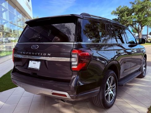 Used 2024 Ford Expedition Limited AWD/4WD image 8