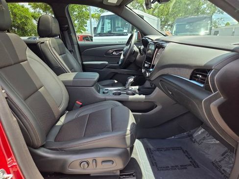 Used 2023 Chevrolet Traverse High Country FWD image 22