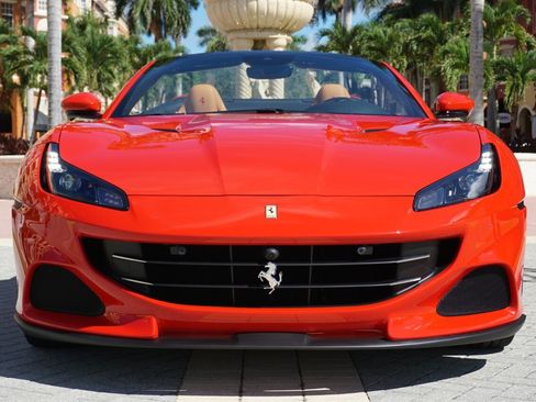Used 2022 Ferrari Portofino M RWD image 8