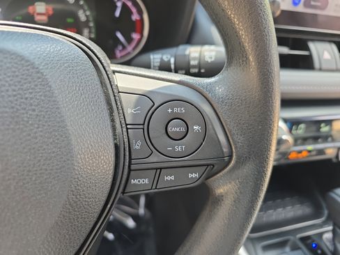 Used 2023 Toyota RAV4 XLE image 19