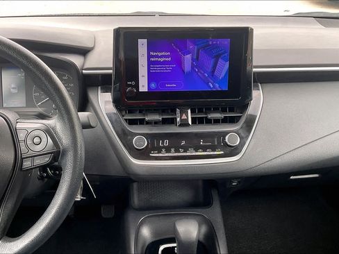 Used 2024 Toyota Corolla LE image 7