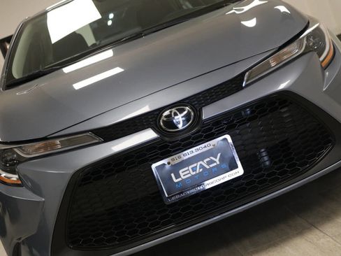 Used 2022 Toyota Corolla LE image 89