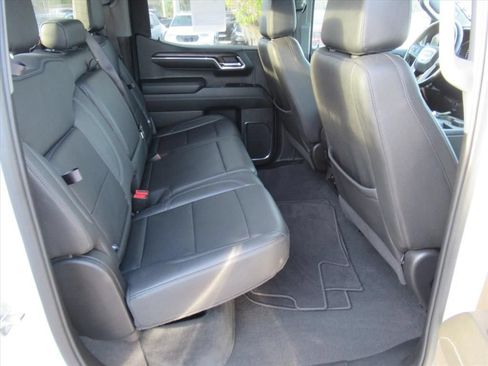 Used 2024 GMC Sierra 1500 SLT AWD/4WD image 26