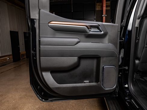 Used 2025 GMC Sierra 1500 Denali w/ Denali Reserve Package image 34