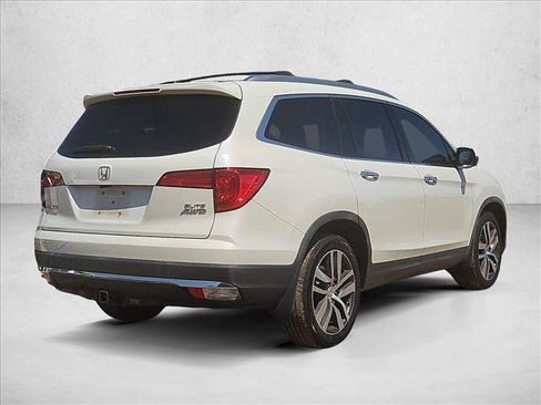 Used 2017 Honda Pilot Elite image 5