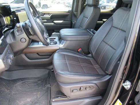 Certified 2024 Chevrolet Silverado 1500 High Country w/ High Country Premium Package AWD/4WD image 16