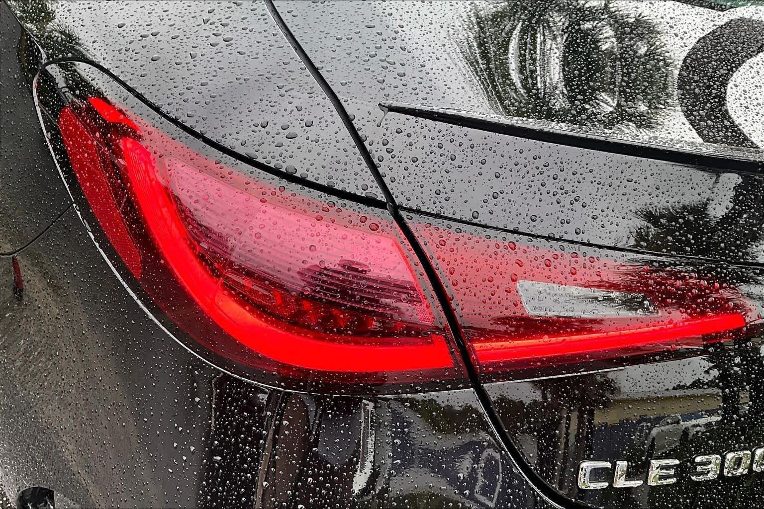 Certified 2025 Mercedes-Benz CLE 300 4MATIC Coupe image 27