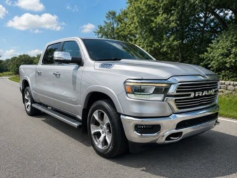 Used 2019 RAM 1500 Laramie AWD/4WD image 1