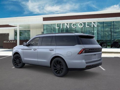 New 2025 Lincoln Navigator Reserve w/ Jet Appearance Package image 4