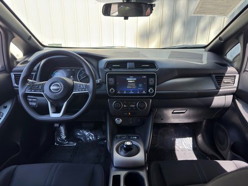 Used 2023 Nissan Leaf S FWD image 11