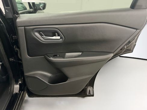 Used 2024 Nissan Rogue SV AWD/4WD image 31