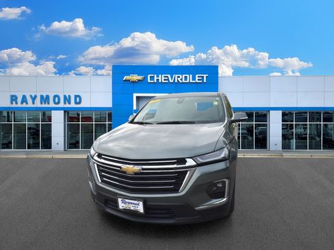 Used 2023 Chevrolet Traverse LT FWD image 7