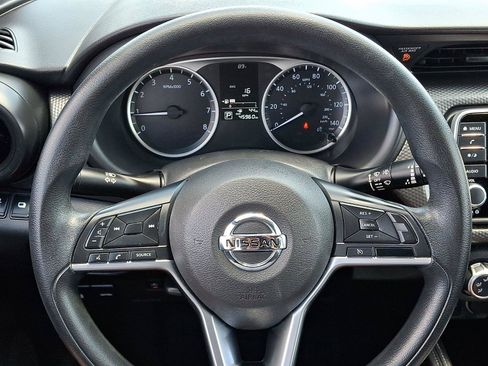 Used 2019 Nissan Kicks S FWD image 21