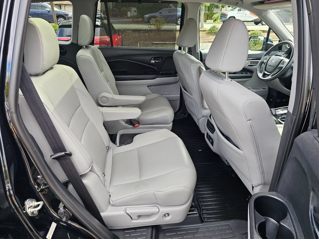 Used 2016 Honda Pilot Elite image 29