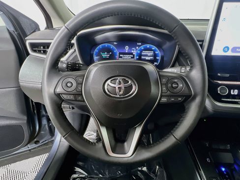 Used 2026 Toyota Corolla Cross XLE w/ Convenience Package FWD image 18