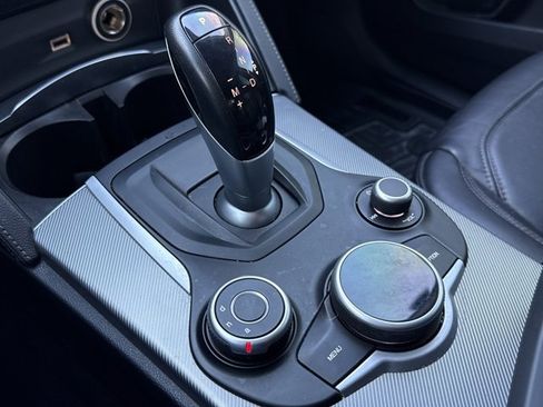 Used 2018 Alfa Romeo Stelvio Sport w/ Quick Order Package 22J Sport image 22