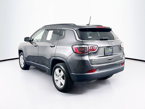 Used 2022 Jeep Compass Latitude AWD/4WD image 5