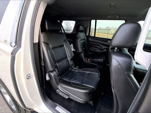 Used 2015 Chevrolet Suburban LT image 36