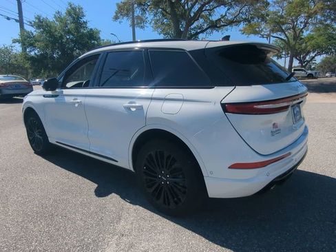 Used 2023 Lincoln Corsair Reserve w/ Equipment Group 202A AWD/4WD image 7