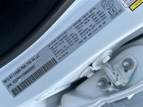 Used 2022 RAM 1500 Limited w/ Body-Colour Bumper Group image 33