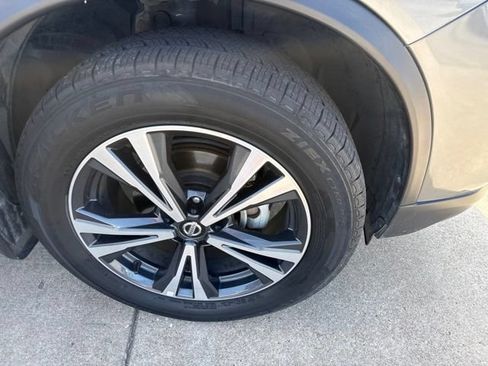 Used 2020 Nissan Rogue SV w/ Premium Package AWD/4WD image 7