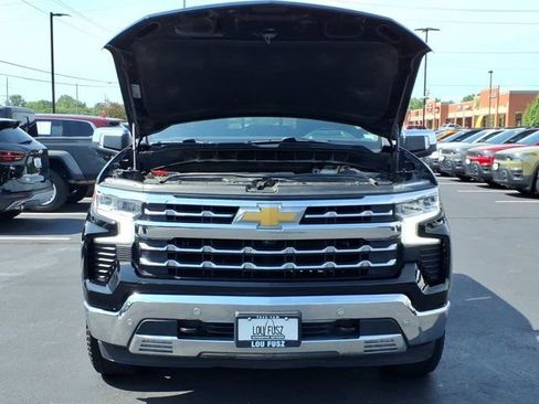 Used 2022 Chevrolet Silverado 1500 LTZ w/ LTZ Premium Package AWD/4WD image 31