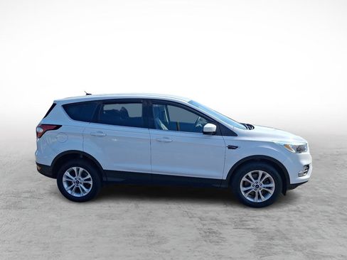 Used 2017 Ford Escape SE AWD/4WD image 6