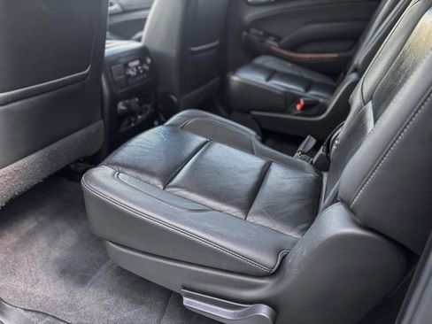 Used 2019 Chevrolet Suburban Premier image 40