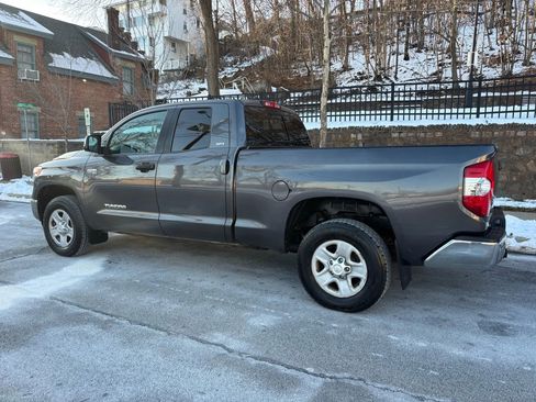 Used 2016 Toyota Tundra SR5 image 6