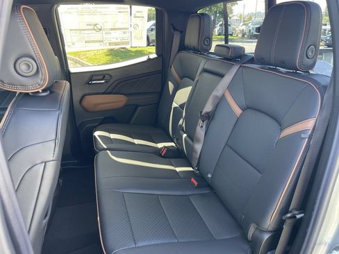 New 2026 GMC Canyon AT4 w/ Technology Plus Package AWD/4WD image 26