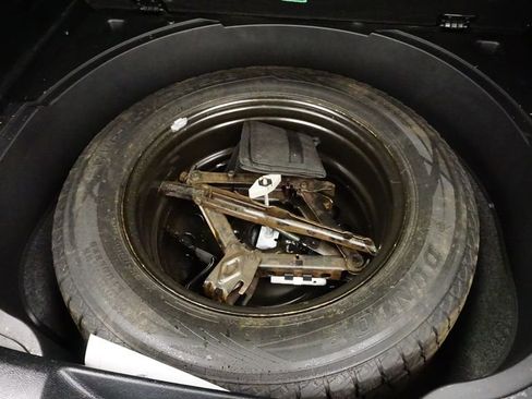 Used 2016 Jeep Cherokee Overland w/ Technology Group image 16