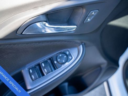 Used 2022 Chevrolet Malibu RS image 16