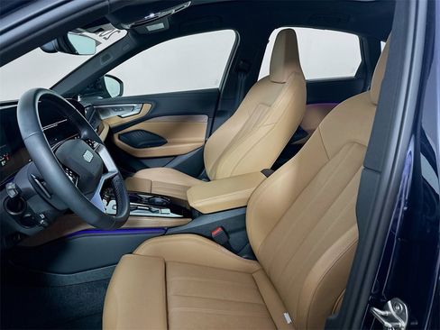 Used 2025 Audi A5 2.0T Prestige w/ 19" Wheel Package image 8