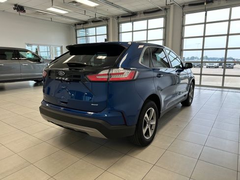 Used 2023 Ford Edge SEL w/ Convenience Package AWD/4WD image 5
