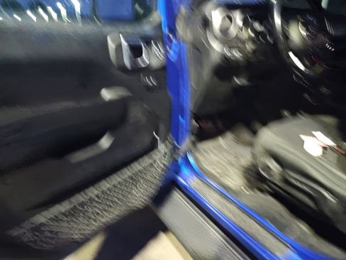 Used 2021 Jeep Gladiator Sport w/ Quick Order Package 24Q 80Th AWD/4WD image 8