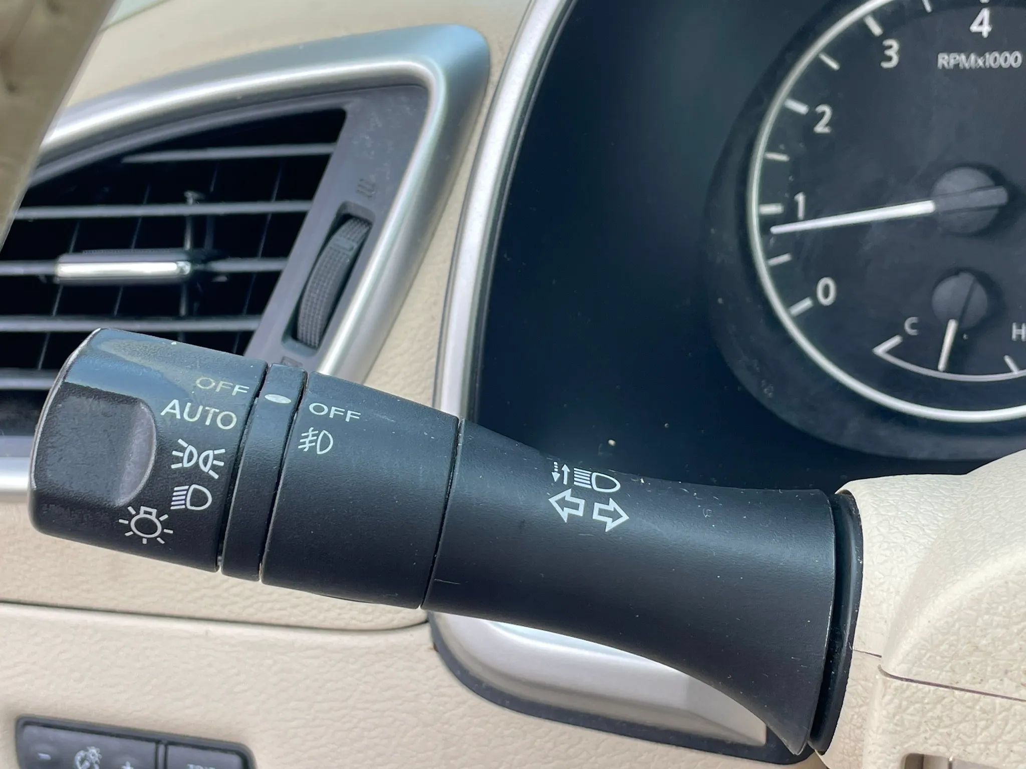Used 2018 Nissan Murano SL w/ Moonroof Package FWD image 24