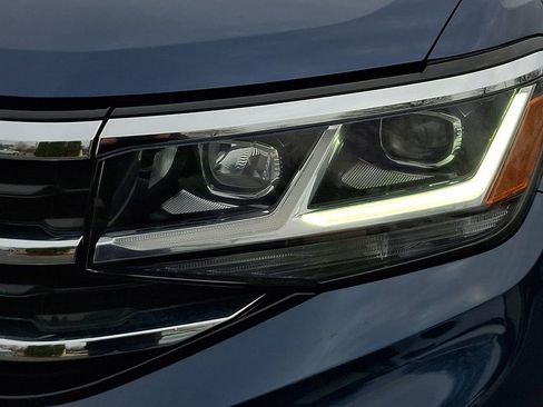 Used 2022 Volkswagen Atlas SE w/ Panoramic Sunroof Package image 9