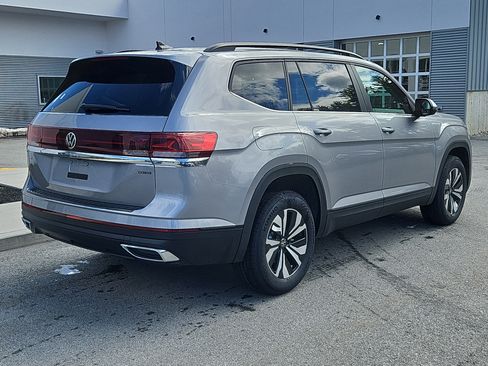 New 2026 Volkswagen Atlas SE image 2
