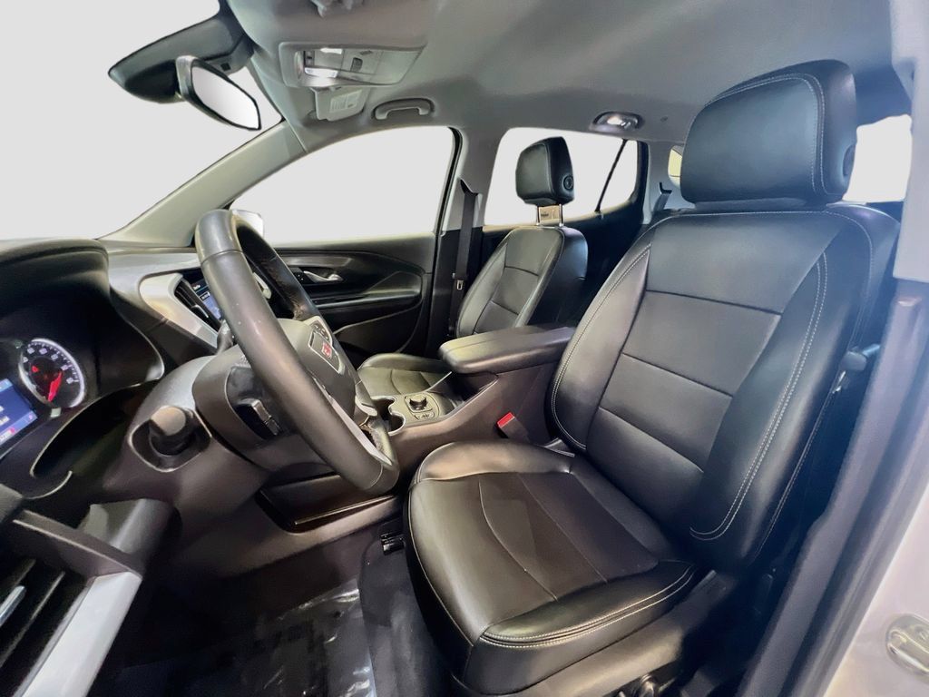 Used 2024 GMC Terrain SLT AWD/4WD image 19