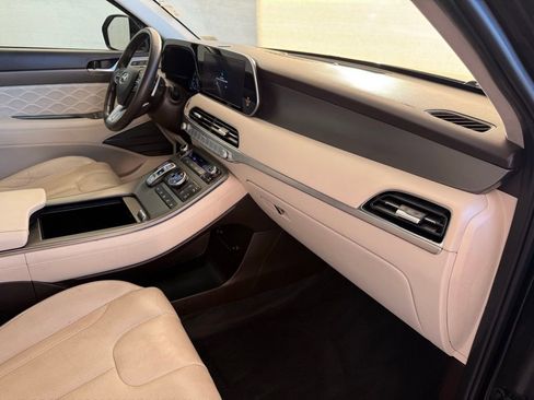 Used 2021 Hyundai Palisade Calligraphy image 13